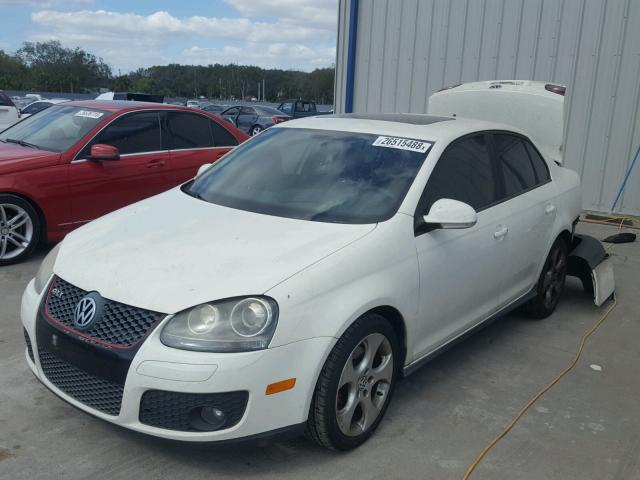 3VWFJ71K58M113867 - 2008 VOLKSWAGEN GLI AUTOBA WHITE photo 2