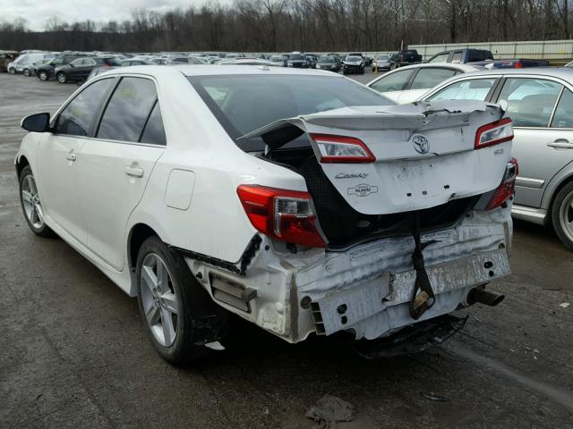 4T1BF1FK9EU727090 - 2014 TOYOTA CAMRY L WHITE photo 3