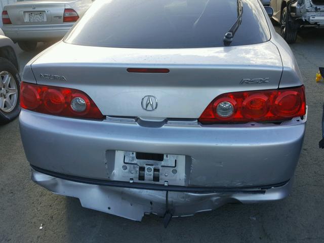 JH4DC54826S002835 - 2006 ACURA RSX SILVER photo 9