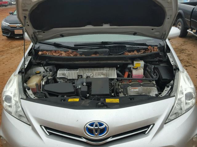 JTDZN3EU6C3162742 - 2012 TOYOTA PRIUS V SILVER photo 7