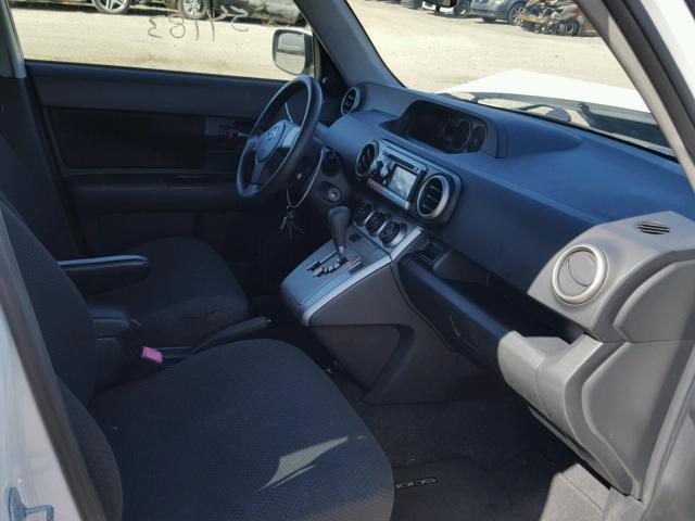 JTLZE4FE9A1107339 - 2010 TOYOTA SCION XB 白色 照片 5