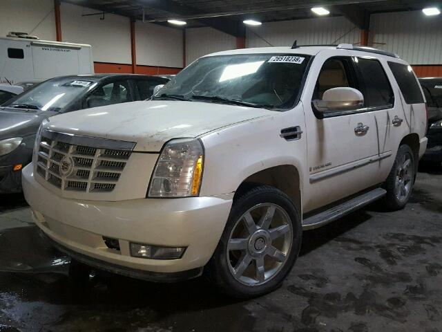 1GYFK638X8R264028 - 2008 CADILLAC ESCALADE L WHITE photo 2