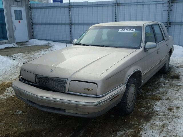 1C3XV66R7ND774002 - 1992 CHRYSLER NEW YORKER GOLD photo 2