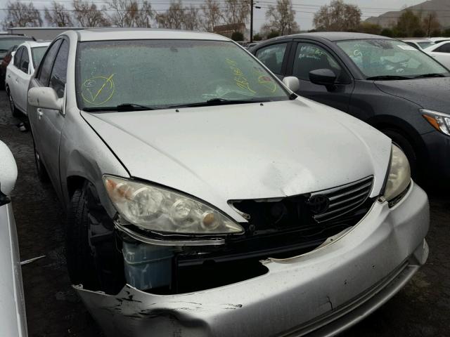 4T1BF32K25U607424 - 2005 TOYOTA CAMRY LE SILVER photo 1