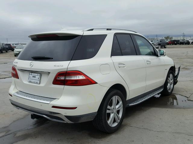 4JGDA5HB3CA020285 - 2012 MERCEDES-BENZ ML 350 4MA WHITE photo 4