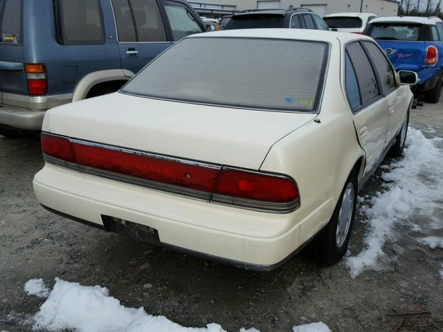 JN1HJ01P9KT268755 - 1989 NISSAN MAXIMA WHITE photo 4