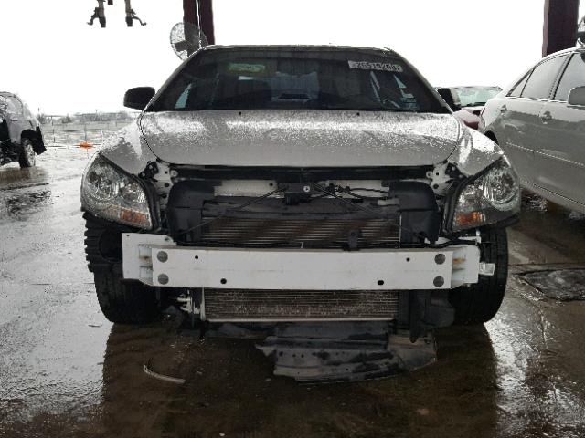 1G1ZB5E02CF345418 - 2012 CHEVROLET MALIBU LS თეთრი ფოტო 9