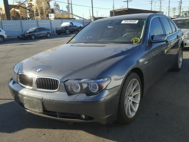 WBAGL63474DP72241 - 2004 BMW 745 I GRAY photo 2