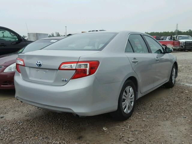 4T1BD1FK2DU067432 - 2013 TOYOTA CAMRY HYBR SILVER photo 4