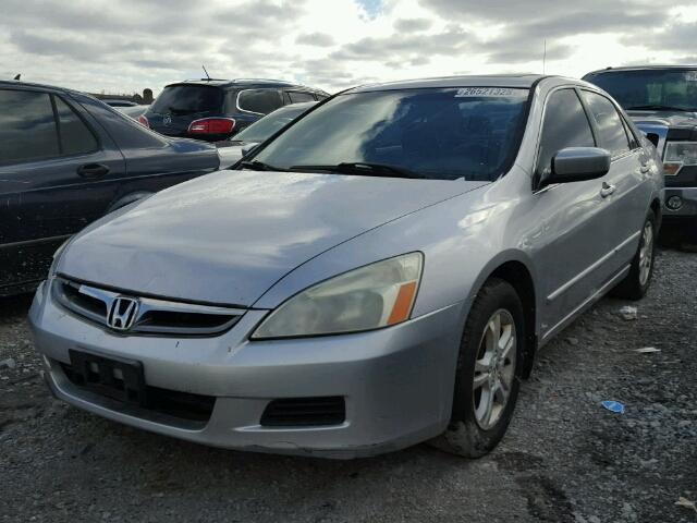 1HGCM56846A811879 - 2006 HONDA ACCORD EX SILVER photo 2