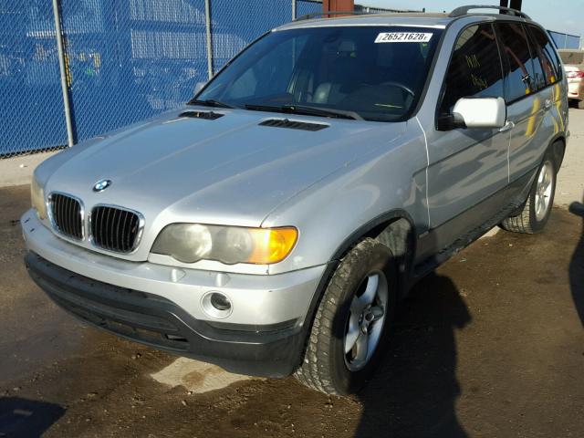 WBAFB33521LH06755 - 2001 BMW X5 4.4I SILVER photo 2