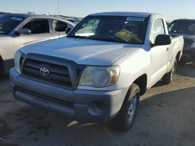 5TENX22N06Z233133 - 2006 TOYOTA TACOMA WHITE photo 2