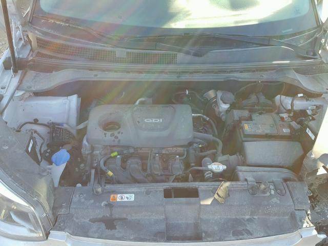 KNDJN2A29H7456048 - 2017 KIA SOUL SILVER photo 7