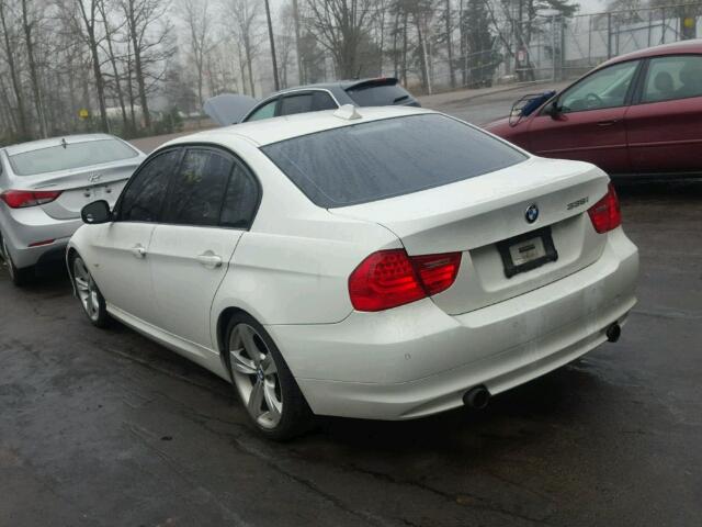 WBAPM77529NL88214 - 2009 BMW 335 I WHITE photo 3