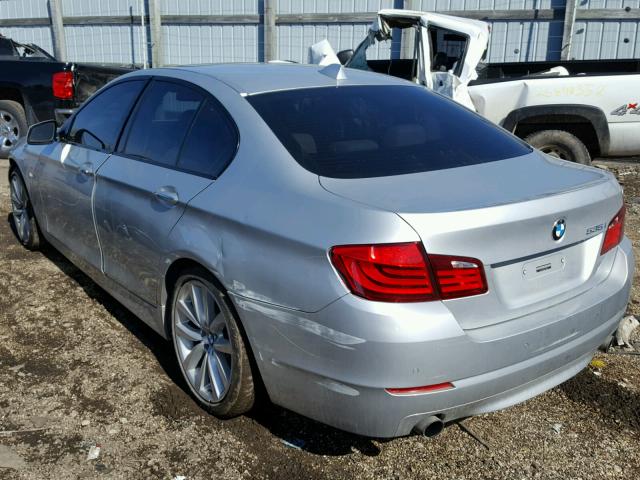 WBAFR7C59BC607769 - 2011 BMW 535 I SILVER photo 3