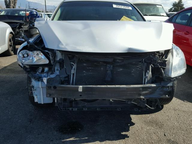 1N4AL2AP8BN456424 - 2011 NISSAN ALTIMA BAS SILVER photo 9