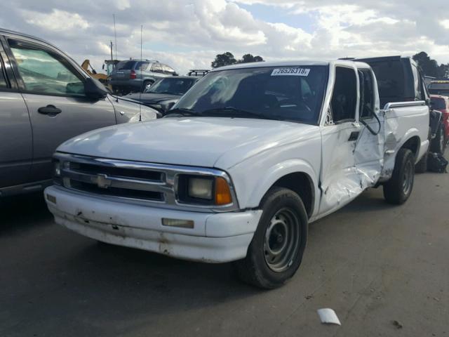 1GCCS1944V8143383 - 1997 CHEVROLET S TRUCK S1 WHITE photo 2