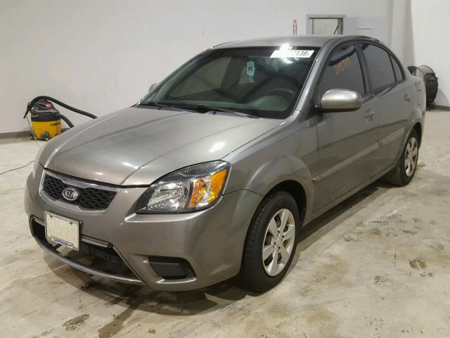 KNADH4A30A6684263 - 2010 KIA RIO LX Մոխրագույն լուսանկար 2
