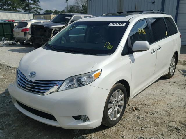 5TDYK3DC5BS009327 - 2011 TOYOTA SIENNA XLE WHITE photo 2