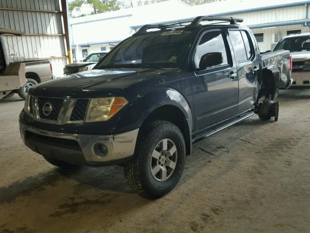 1N6AD07W28C410860 - 2008 NISSAN FRONTIER C BLUE photo 2