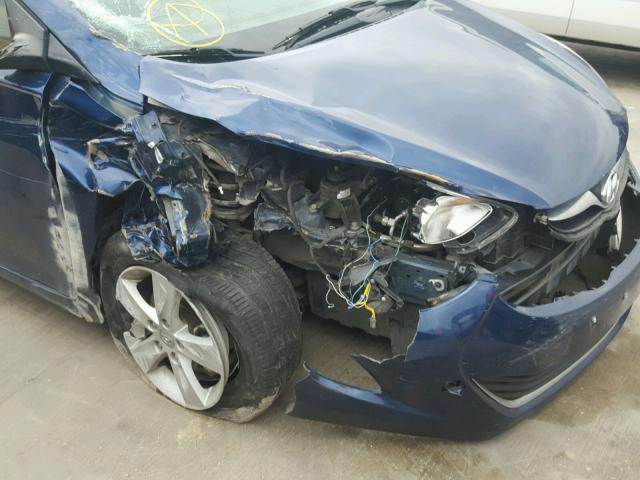 KMHDH4AEXDU532734 - 2013 HYUNDAI ELANTRA GL BLUE photo 9