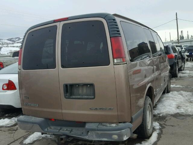 1GNFG15R4V1055790 - 1997 CHEVROLET EXPRESS G1 BROWN photo 4