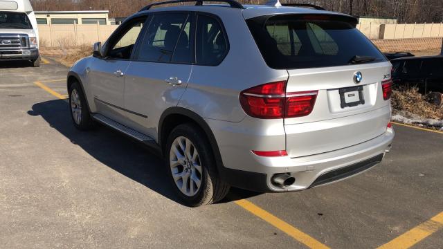 5UXZV4C52CL749147 - 2012 BMW X5 XDRIVE3 SILVER photo 3