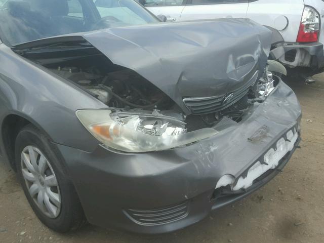 4T1BE32K05U603049 - 2005 TOYOTA CAMRY LE GRAY photo 9