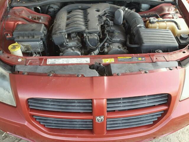 2D4FV48V05H605712 - 2005 DODGE MAGNUM SXT RED photo 7