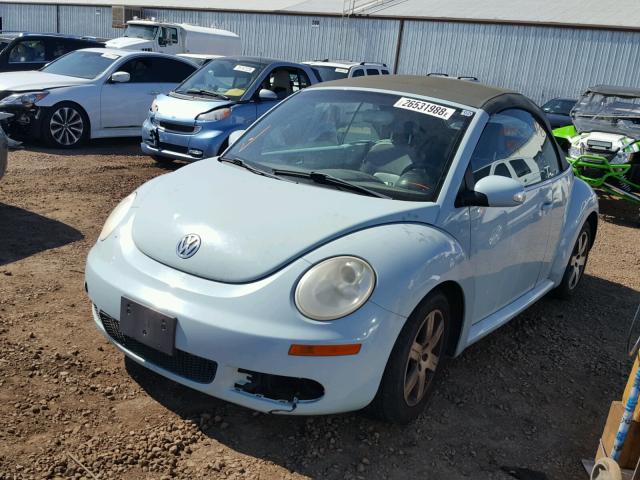 3VWRF31Y56M313365 - 2006 VOLKSWAGEN NEW BEETLE 蓝色 照片 2