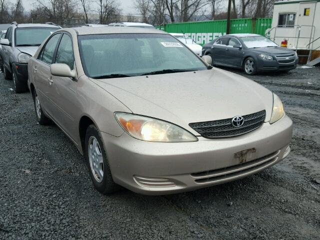 4T1BF32K92U510121 - 2002 TOYOTA CAMRY LE GOLD photo 1