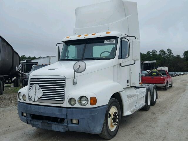 1FUJBBCG34LM61807 - 2004 FREIGHTLINER CONVENTION WHITE photo 2