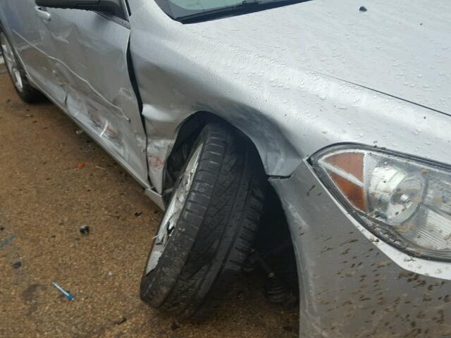 1G1ZB5E17BF171966 - 2011 CHEVROLET MALIBU LS ვერცხლისფერი ფოტო 9