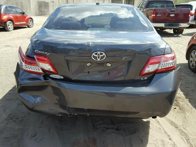 4T1BF3EK4BU207632 - 2011 TOYOTA CAMRY/SE/L GRAY photo 9