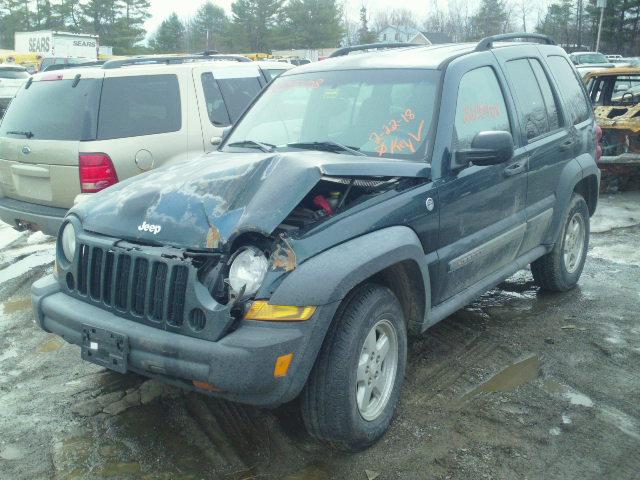 1J4GL48K16W184383 - 2006 JEEP LIBERTY SP GREEN photo 2