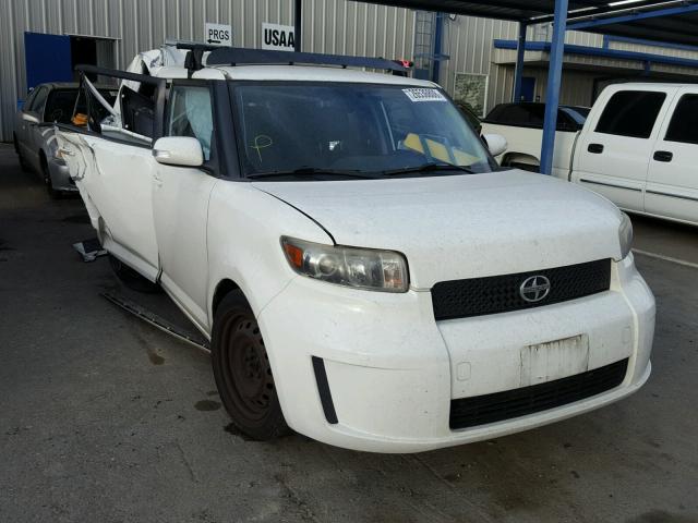 JTLKE50E281021588 - 2008 TOYOTA SCION XB WHITE photo 1