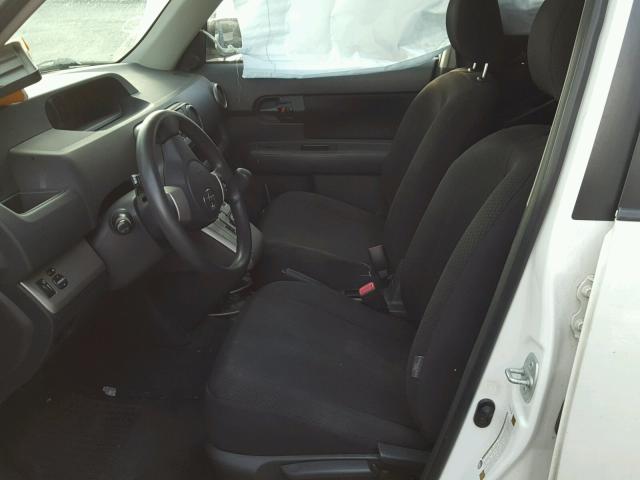 JTLKE50E281021588 - 2008 TOYOTA SCION XB 白色 照片 5