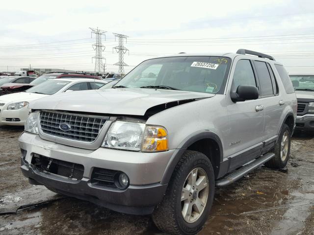 1FMDU73K25UB00947 - 2005 FORD EXPLORER X SILVER photo 2