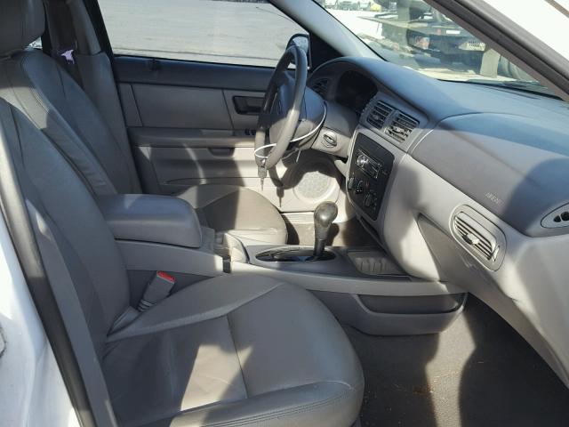 1FAFP53264A207496 - 2004 FORD TAURUS SE WHITE photo 5