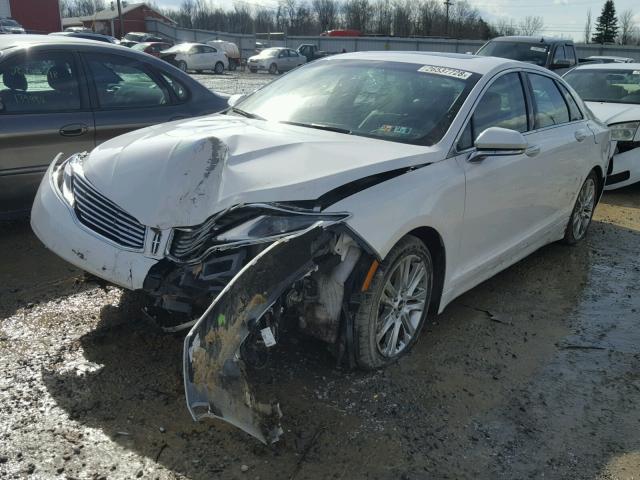 3LN6L2J91ER819127 - 2014 LINCOLN MKZ WHITE photo 2