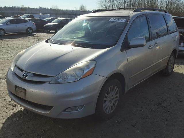 5TDBK22C77S006102 - 2007 TOYOTA SIENNA XLE SILVER photo 2