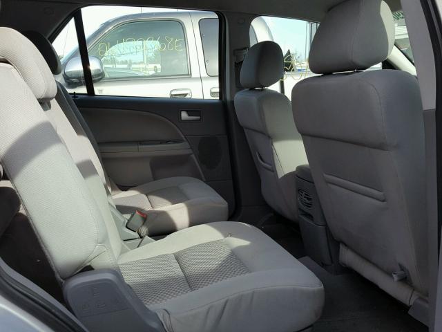 1FMZK01105GA14998 - 2005 FORD FREESTYLE SILVER photo 6