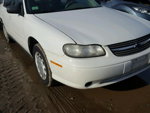 1G1ND52F44M653270 - 2004 CHEVROLET CLASSIC WHITE photo 9