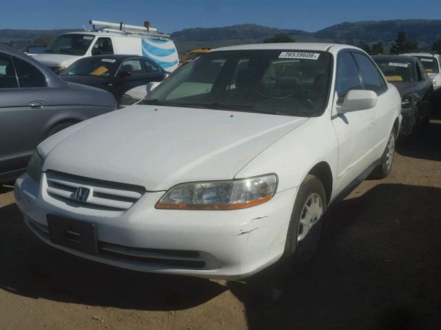 JHMCG66511C019315 - 2001 HONDA ACCORD LX WHITE photo 2