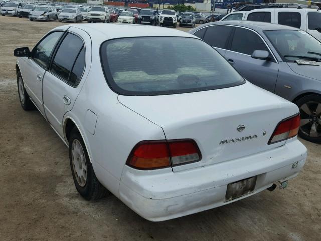 JN1CA21D9WT530923 - 1998 NISSAN MAXIMA GLE WHITE photo 3