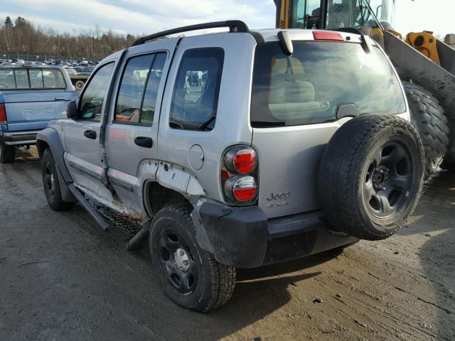 1J4GL48KX5W702831 - 2005 JEEP LIBERTY SP SILVER photo 3