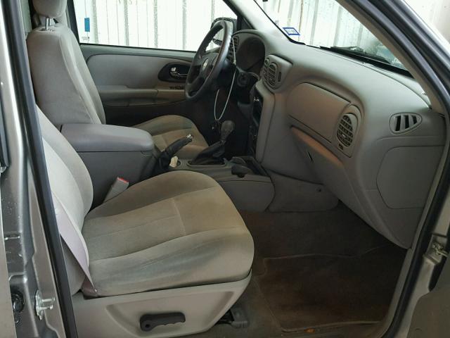 1GNDS13S152133531 - 2005 CHEVROLET TRAILBLAZE GRAY photo 5