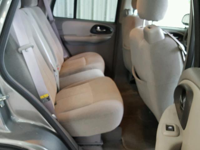 1GNDS13S152133531 - 2005 CHEVROLET TRAILBLAZE GRAY photo 6