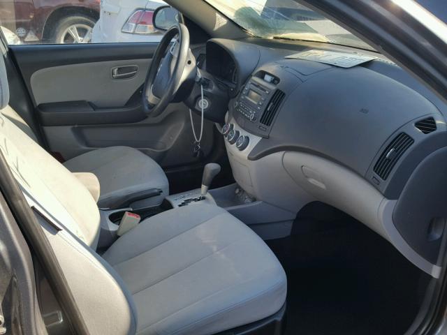 KMHDU46D99U603523 - 2009 HYUNDAI ELANTRA GL GRAY photo 5