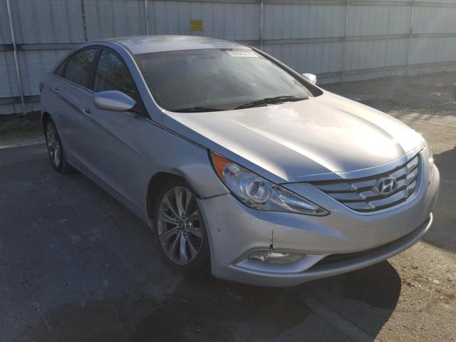 5NPEC4AC2DH608169 - 2013 HYUNDAI SONATA SE SILVER photo 1